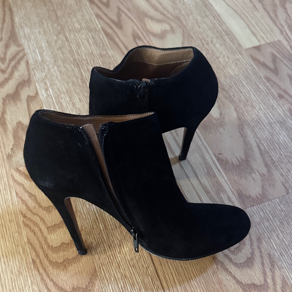 Aldo Elegant Black Ankle Booties